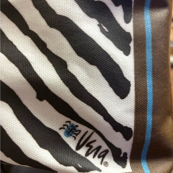 **Brighton bag designed by Vera Newman - Picture 6 of 7